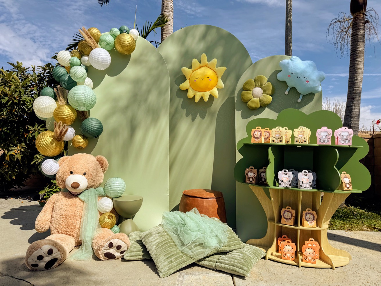 Safari themed children's party setup